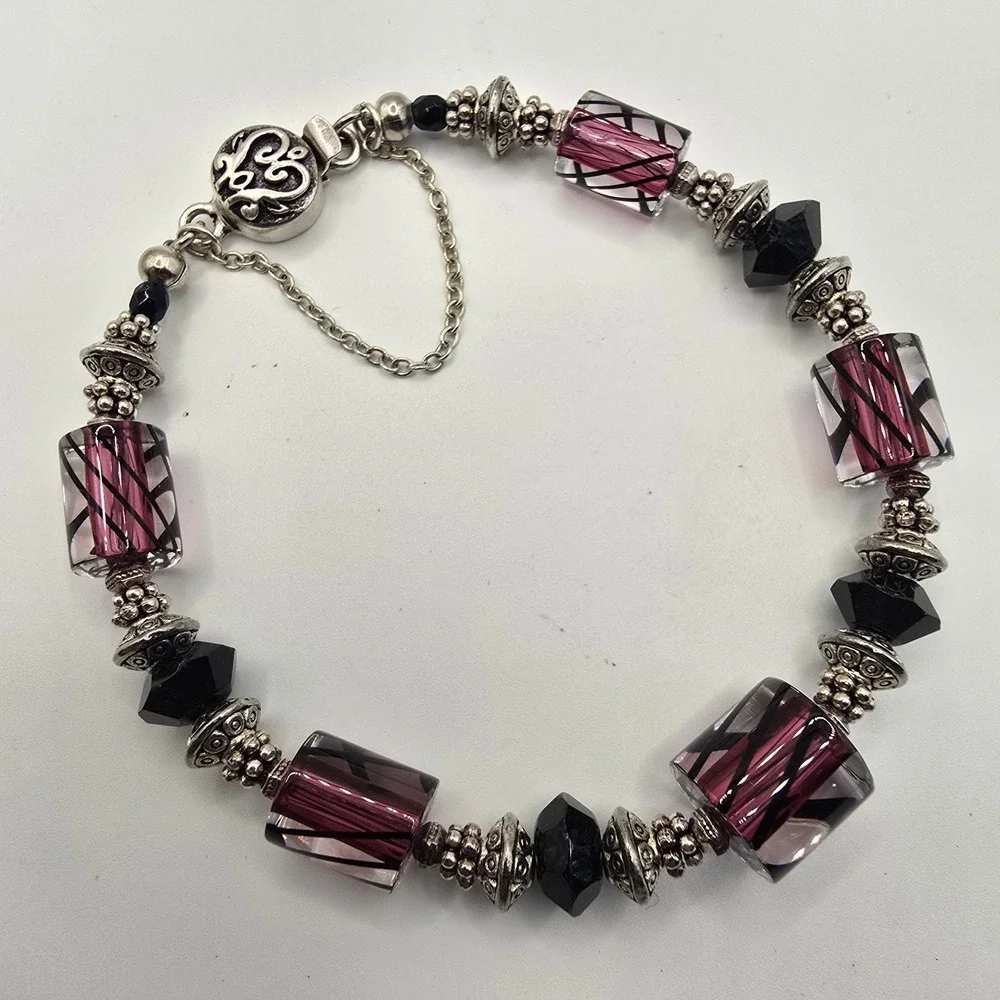 Purple Black Glass Bead Bracelet Silver Tone Toggle Clasp Artisan Style‎ 7.5